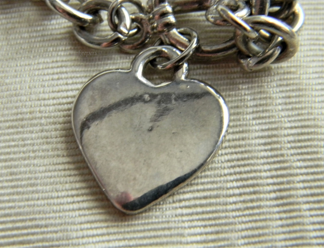 p242 Nice Silver Tone Charm Bracelet with Heart Charm and Toggle Clasp