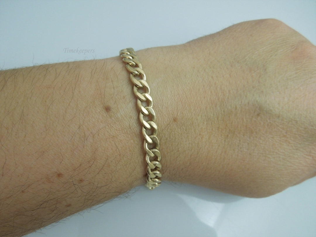 j726 Solid Unisex 14kt Yellow Gold 8.25" Curb Link Bracelet