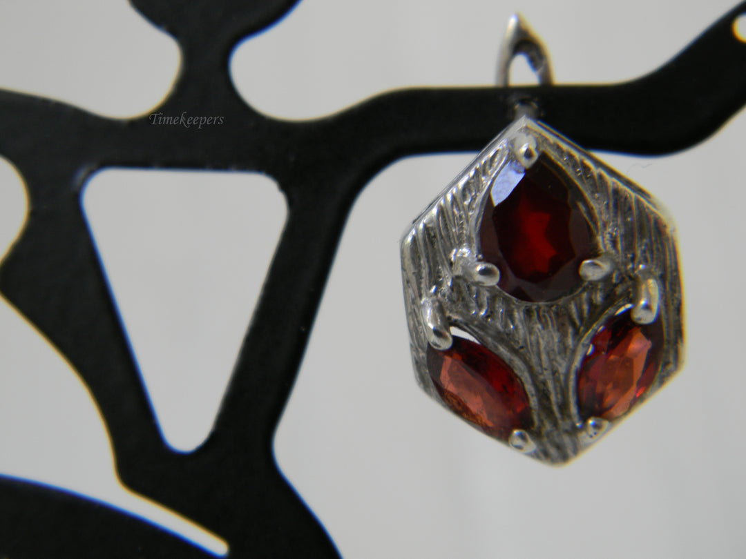 h377 Beautiful Sterling Silver Post Earrings with Red Stones