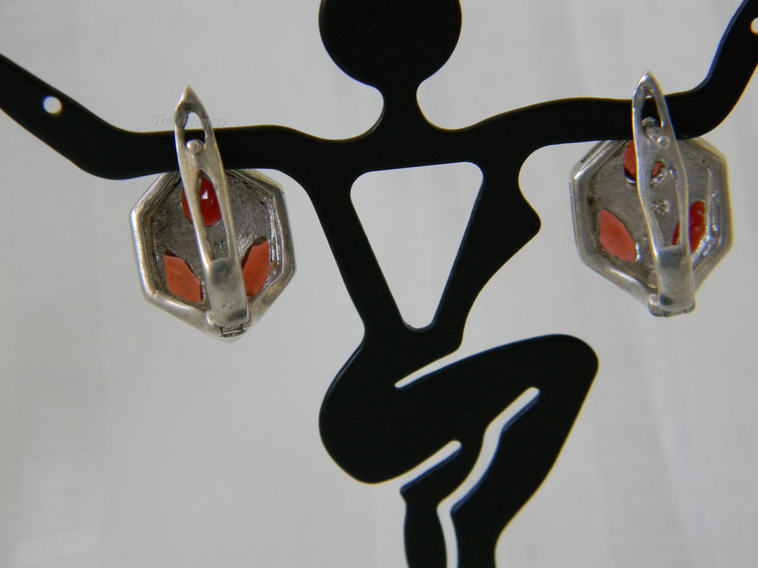 h377 Beautiful Sterling Silver Post Earrings with Red Stones