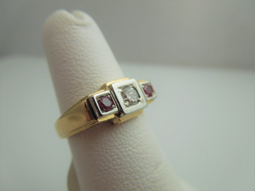 g922 Vintage Ladies 14kt Yellow Gold Diamond and Ruby Ring