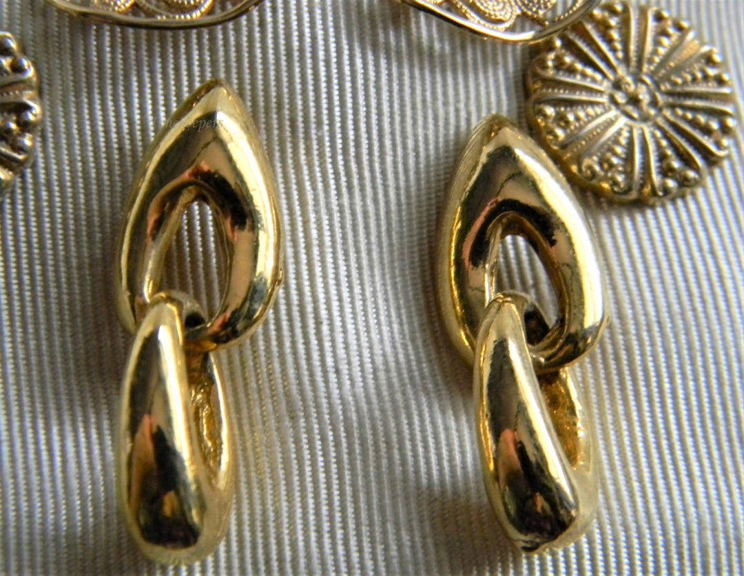 p256 Three Pair Pretty Gold Tone Earrings Dangle and Stud