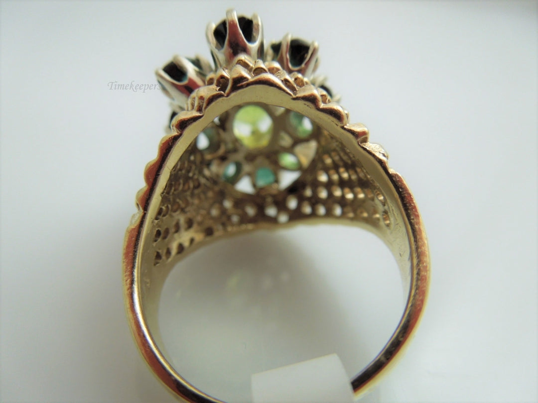 g928 Lovely Vintage Ladies 14kt Yellow Gold Peridot and Tsavorite Ring