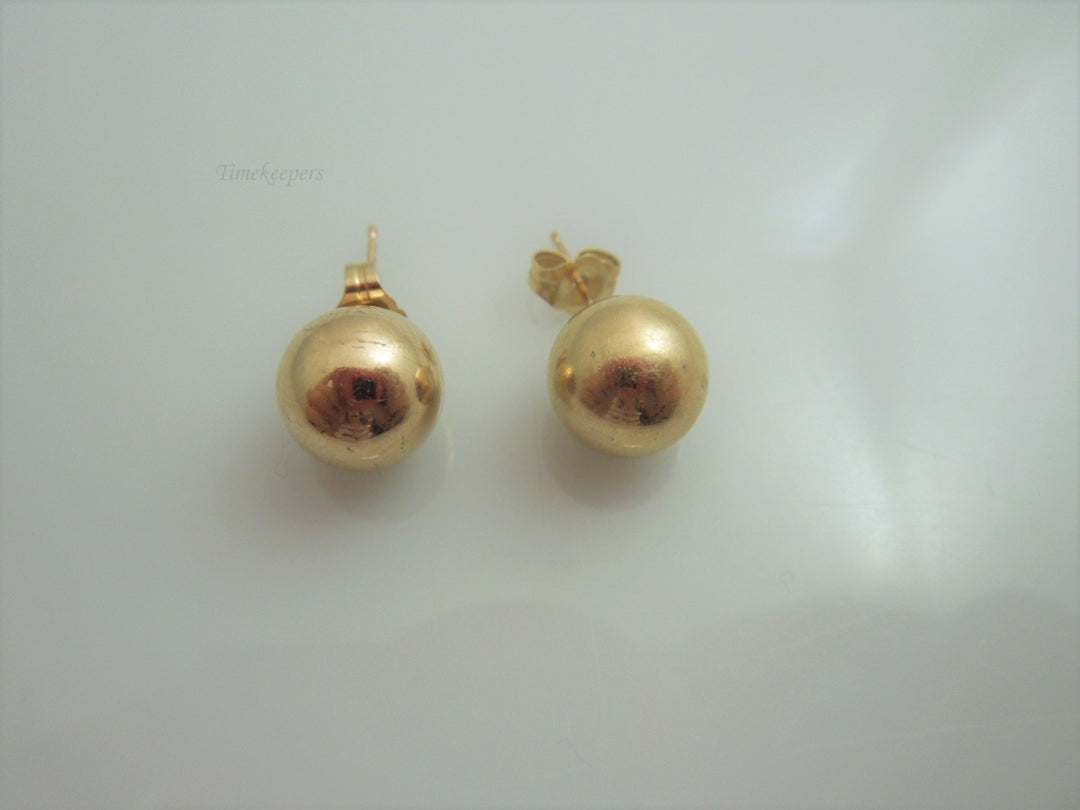 g930 Ladies Pretty 14kt Yellow Gold Ball Stud Earrings