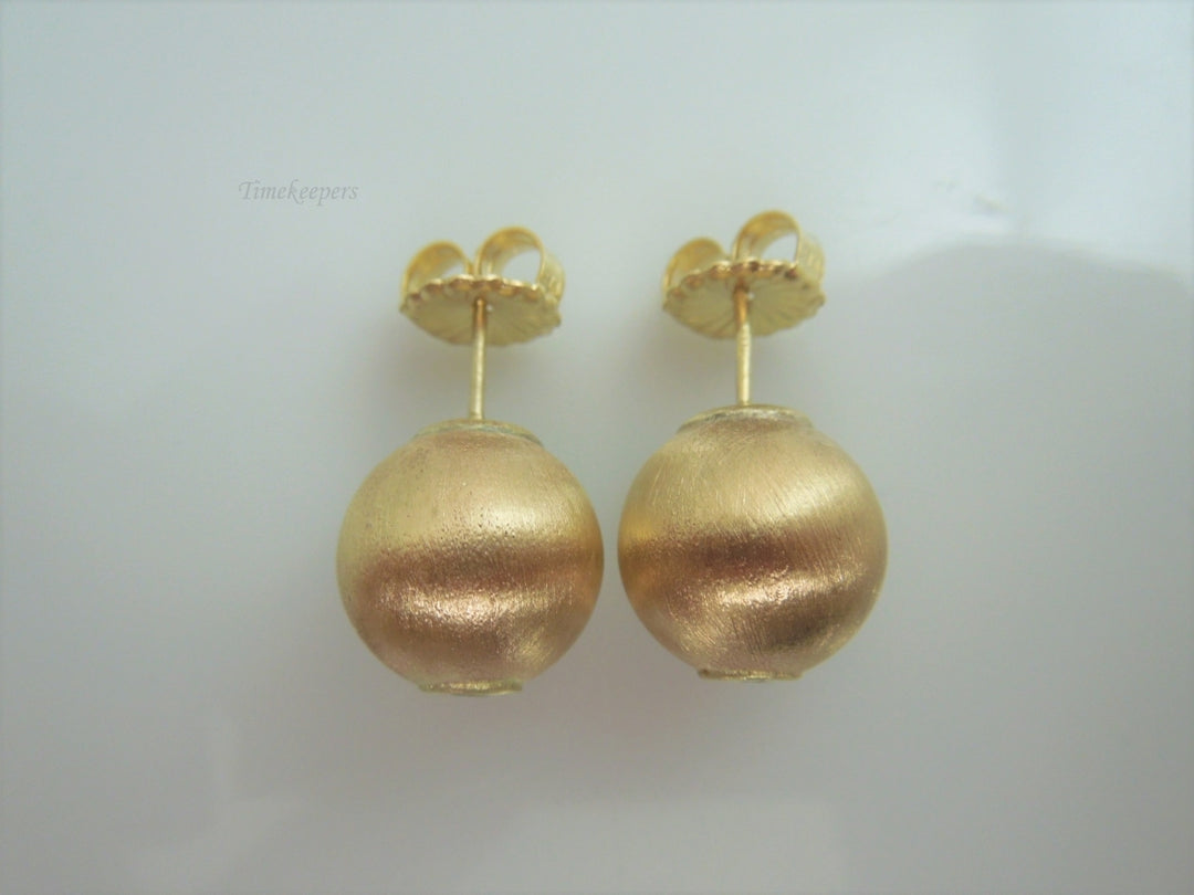 g931 Gorgeous Ladies Brushed 14kt Yellow Gold Diamond Ball Earring Studs