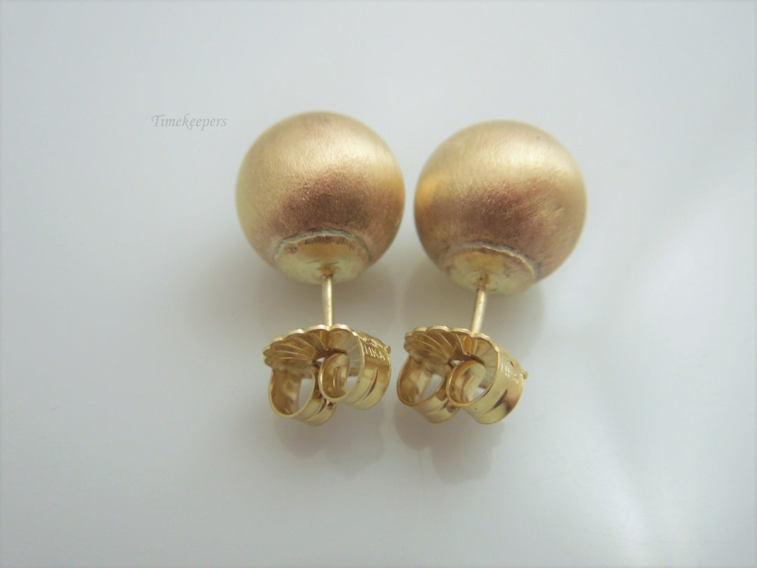 g931 Gorgeous Ladies Brushed 14kt Yellow Gold Diamond Ball Earring Studs