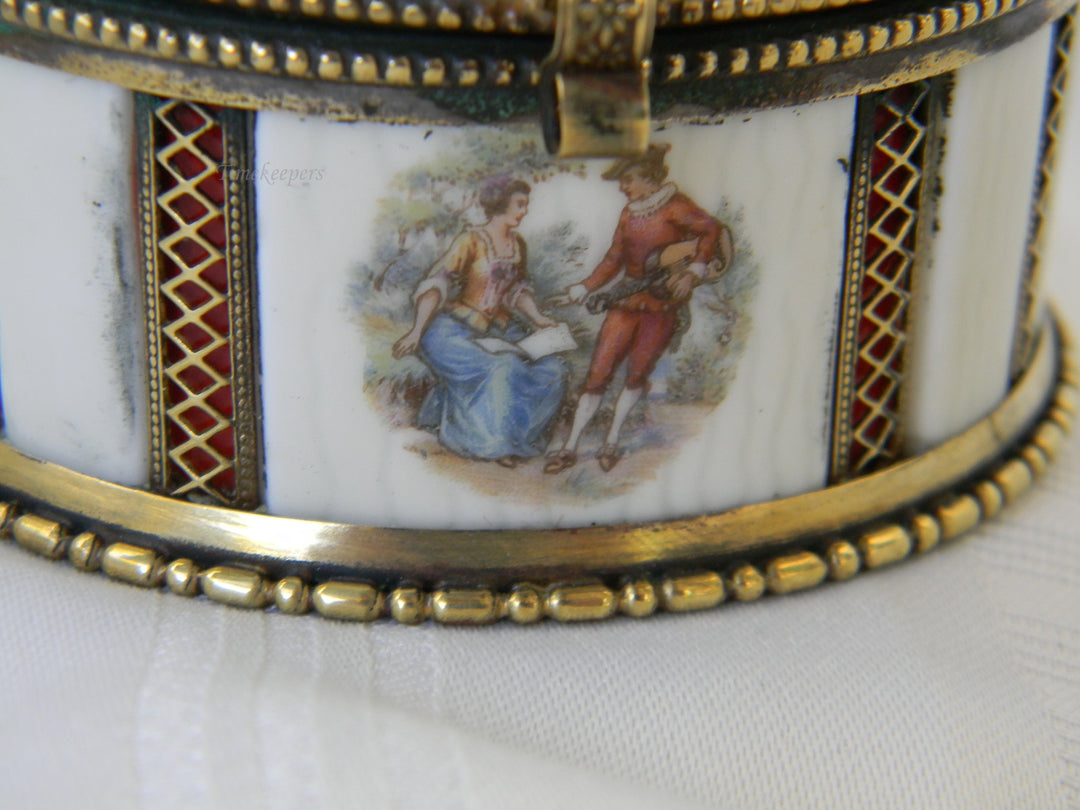 h390 Lovely Basco Porcelain &amp; Gold Tone Round Trinket Box