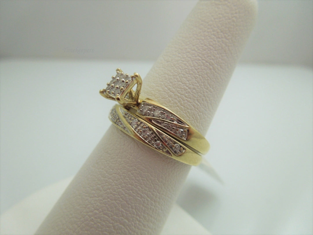 g940 Beautiful Ladies 10kt Yellow Gold Diamond Wedding Set