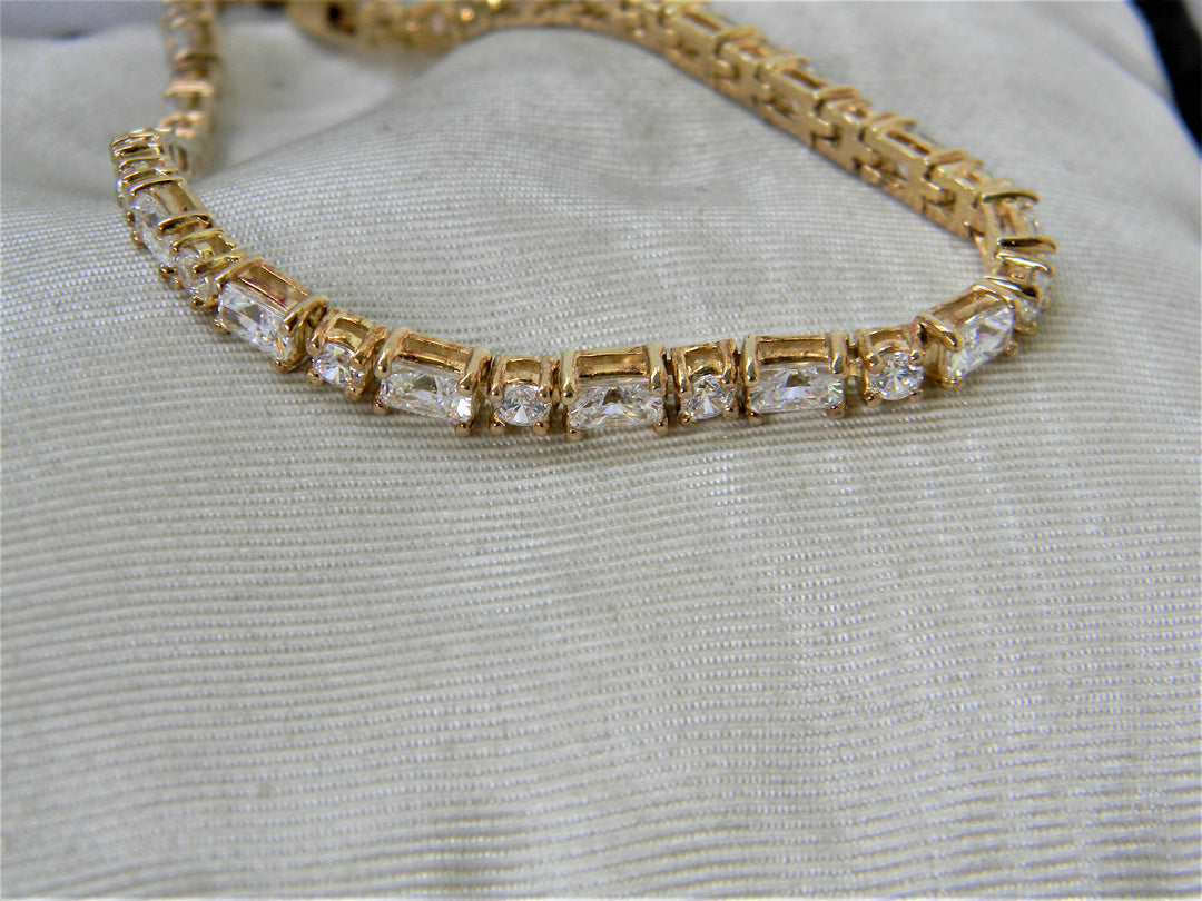 j345 Lovely Sterling Silver Gold Washed Tennis Bracelet with Clear Stones