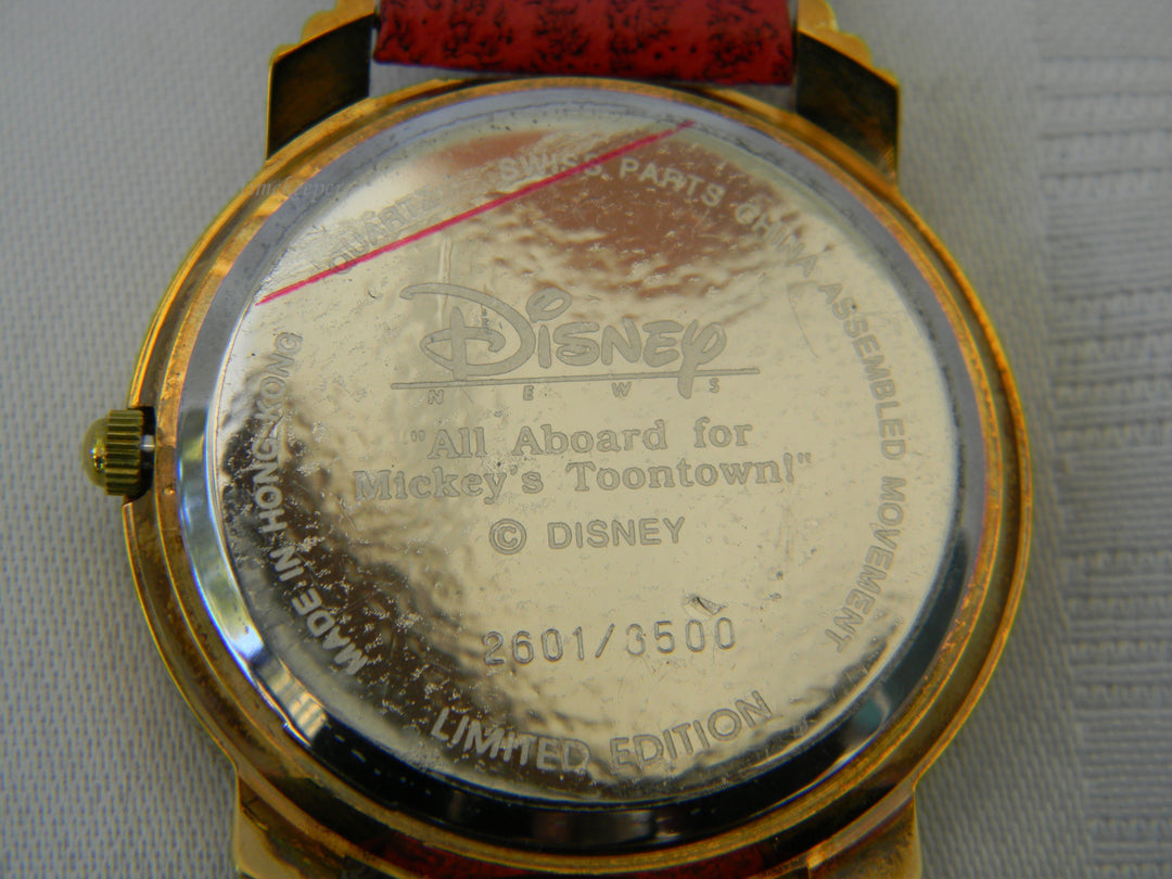 h401 Disney's Collector All Aboard for Mickey's Toontown Watch Limited Edition