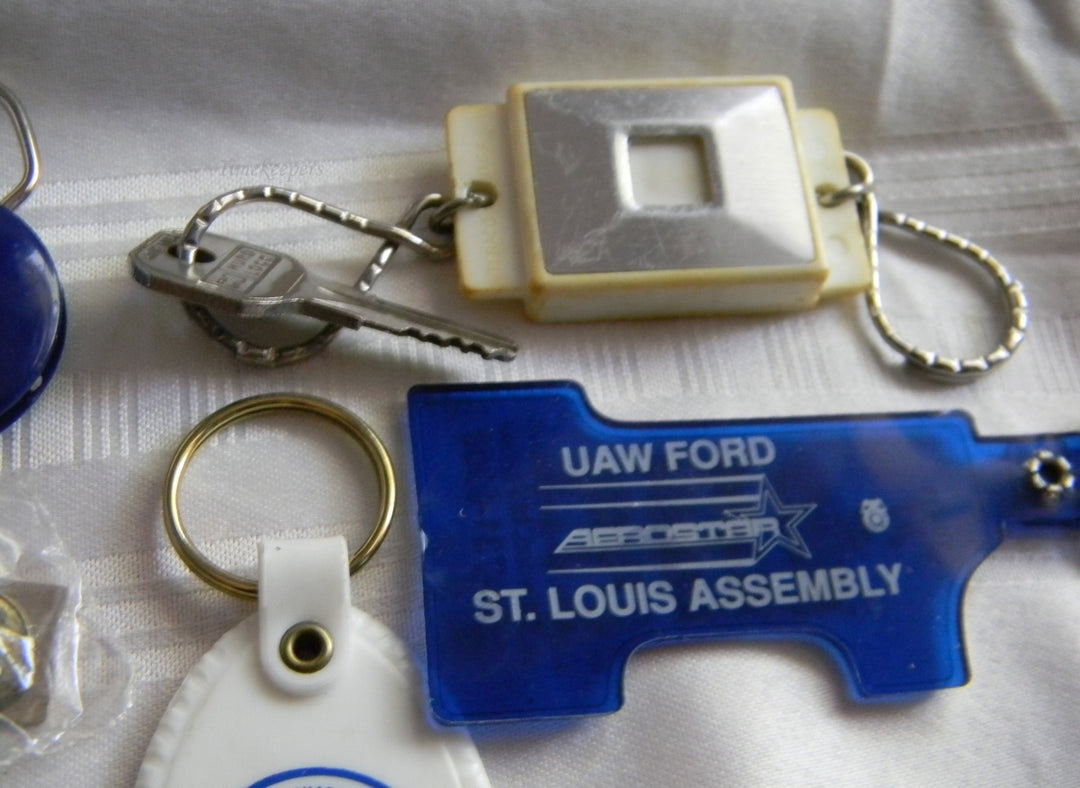 p300 Lot of Eight Ford Items Key chains and Button/Pins