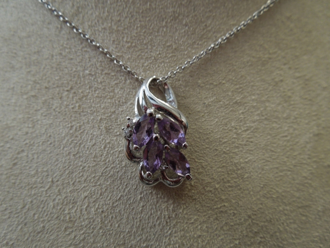 g986 Pretty Ladies Marquise Cut Amethyst Pendant on a Sterling Silver Chain