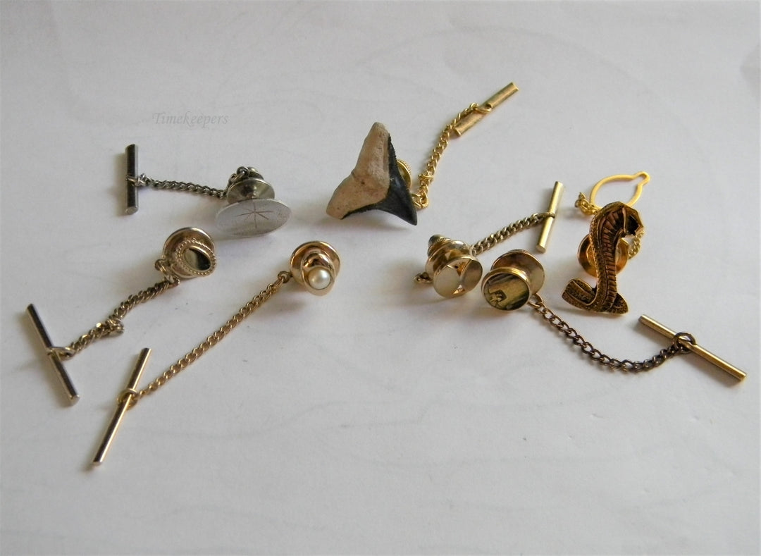 p345 Lot of 7 Tie Tacks Sharks Tooth, Cobra, Redwoods, Misc Gold and Silver Tone