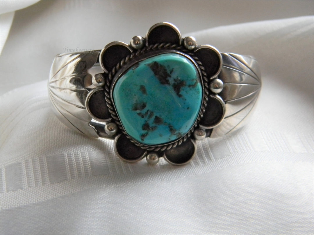 p353 Stunning Sterling Silver Cuff Bracelet with Large Turquoise Stone