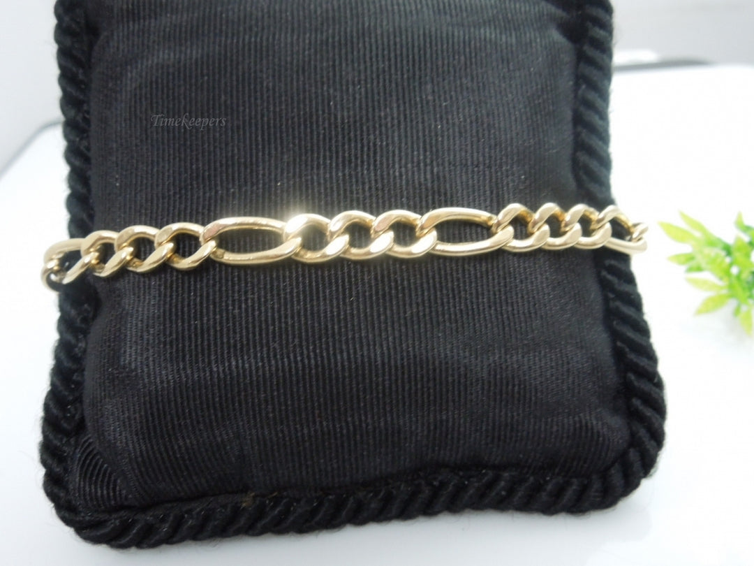 q084 Unisex 14k Yellow Gold Figaro Bracelet Size- 8.5"