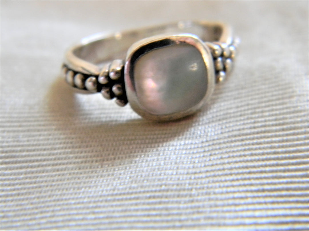 h519 Stunning Sterling Silver Square Mother of Pearl Ring