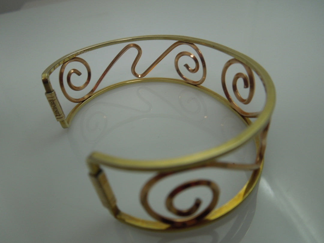 q096 Vintage Krementz Totome Gold Scroll Wire Cuff Bracelet