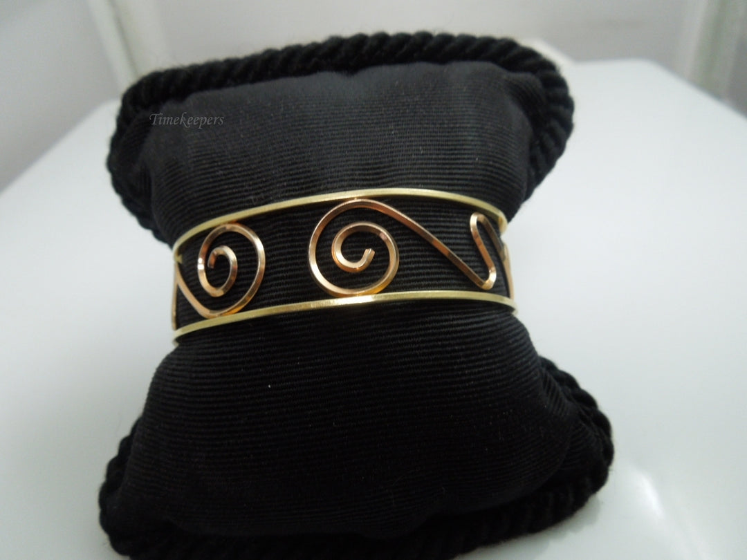 q096 Vintage Krementz Totome Gold Scroll Wire Cuff Bracelet