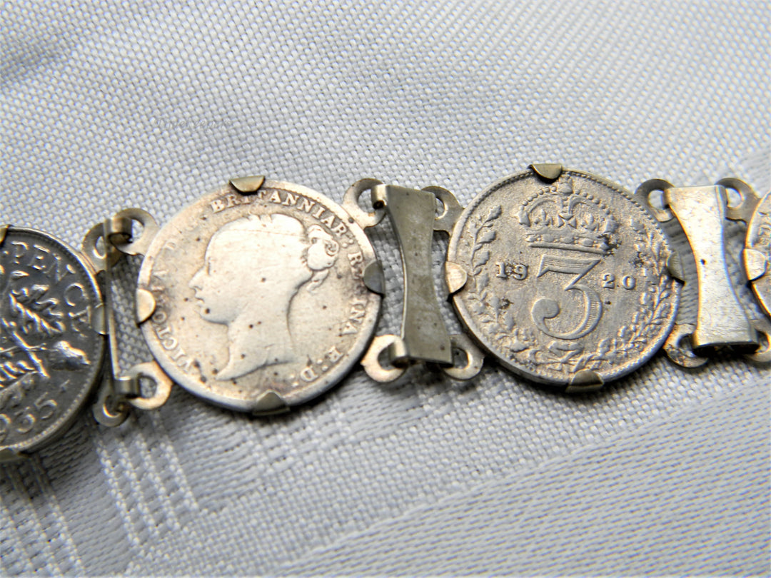 j496 Vintage WWII British Silver Coin Sweetheart Bracelet