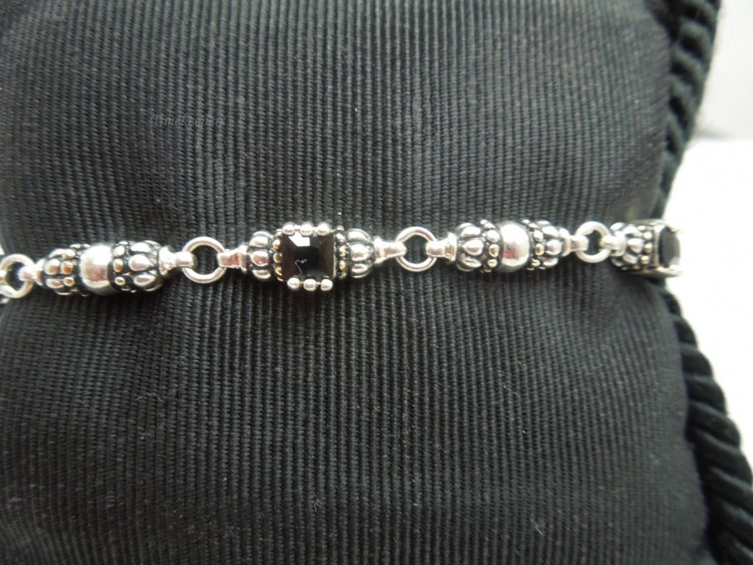 q122 Beautiful Bracelet in Sterling Silver For Ladies Size-7"