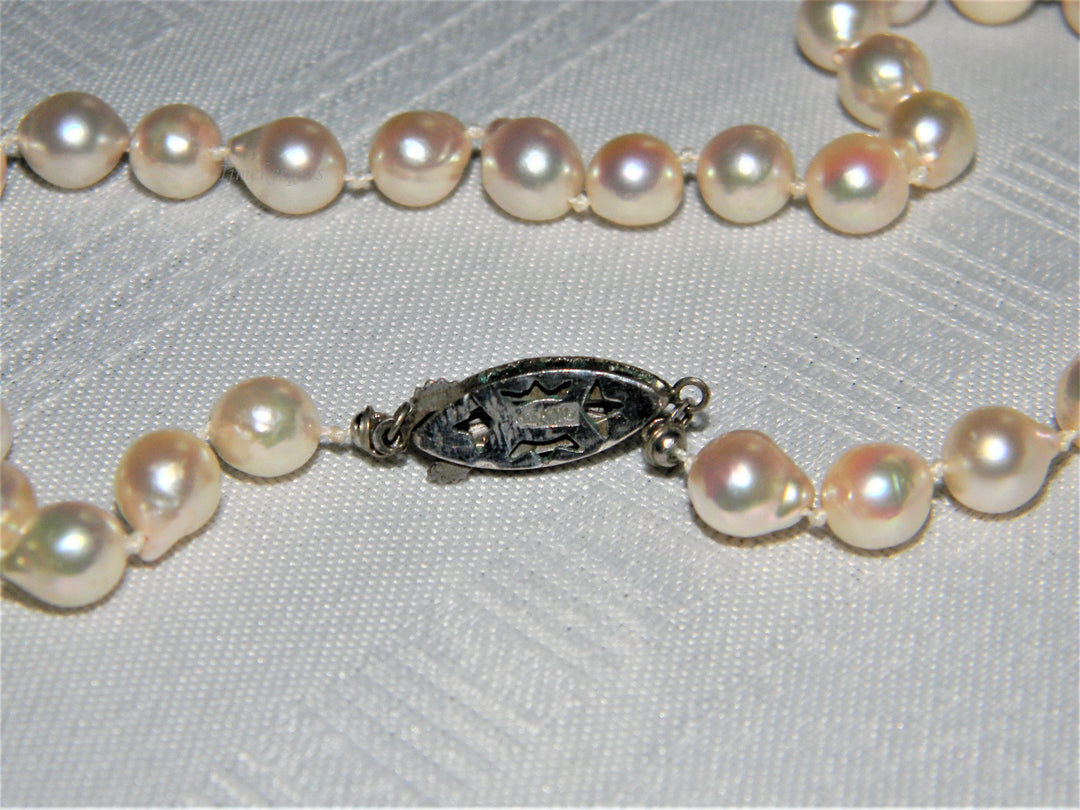 j505 Beautiful Fresh Water Knotted Pearl Necklace with Sterling Silver Clasp