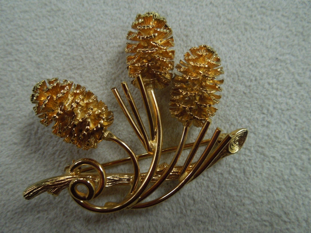 q146 AC 12k Gold Filled Sterling Trim Pin/Brooch/Charm