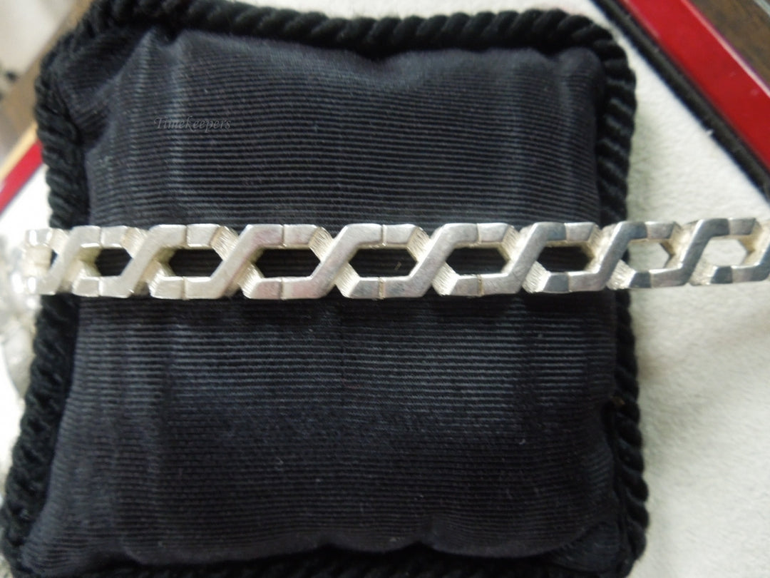 q162 Beautifully Crafted Sterling Silver 925 Bracelet 8"