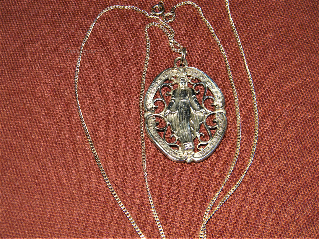 j527 Nice Religious Mother Mary Catholic Medal Pendant in Sterling Silver