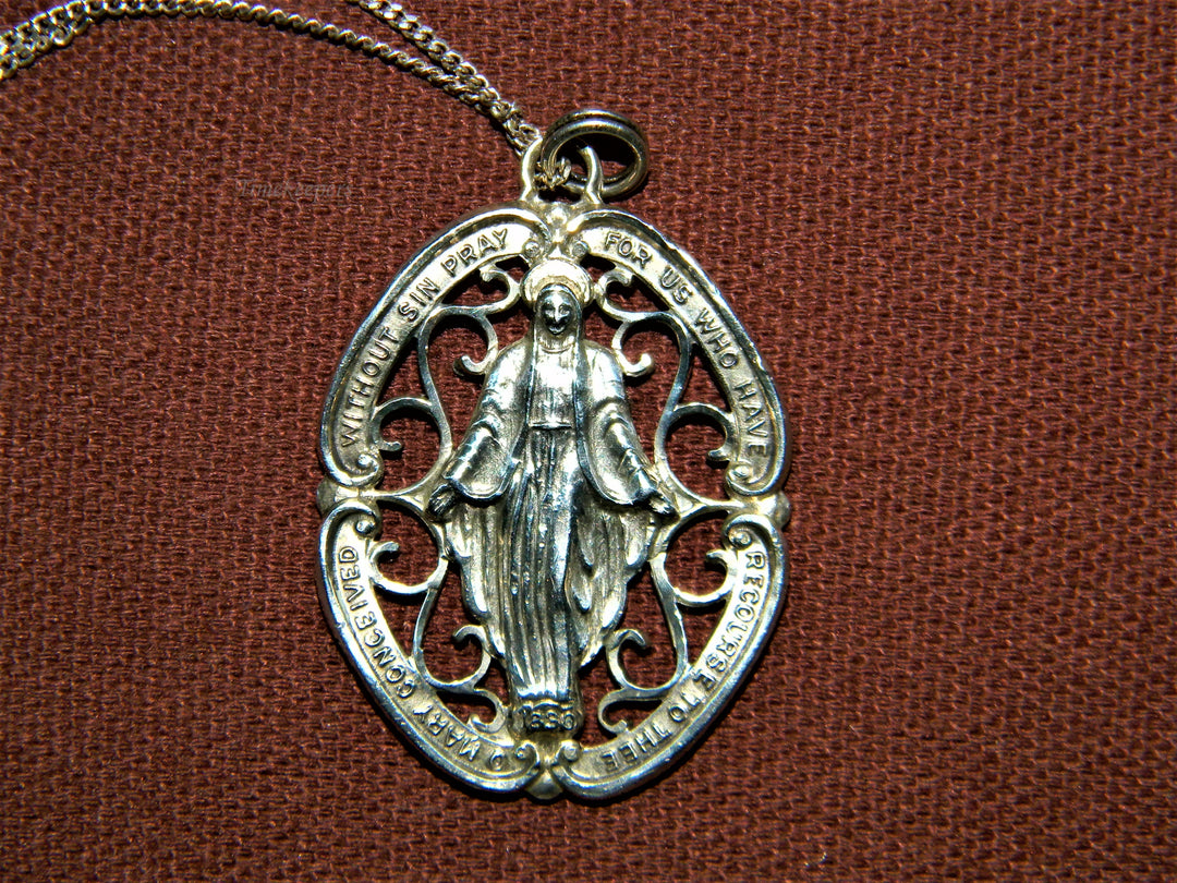 j527 Nice Religious Mother Mary Catholic Medal Pendant in Sterling Silver