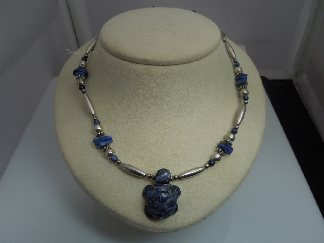 q186 Beautiful Sodalite Turtle with Lapis Lazuli Stones Silver Tone Necklace 23"