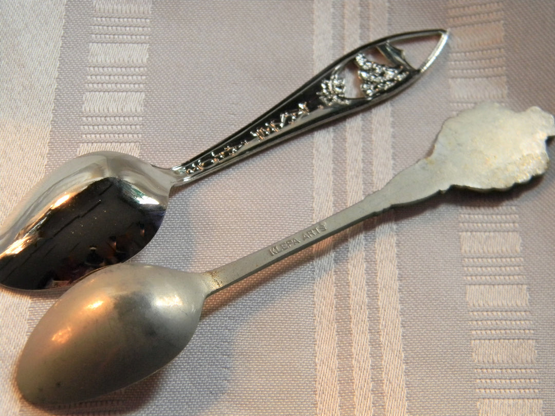 h604 Set of 2 Vintage Collectible Spoons Lake Tahoe, Phoenix Arizona