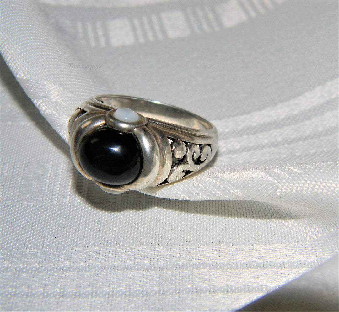 j531 Beautiful Vintage Sterling Silver Black Onyx Ring Size 9