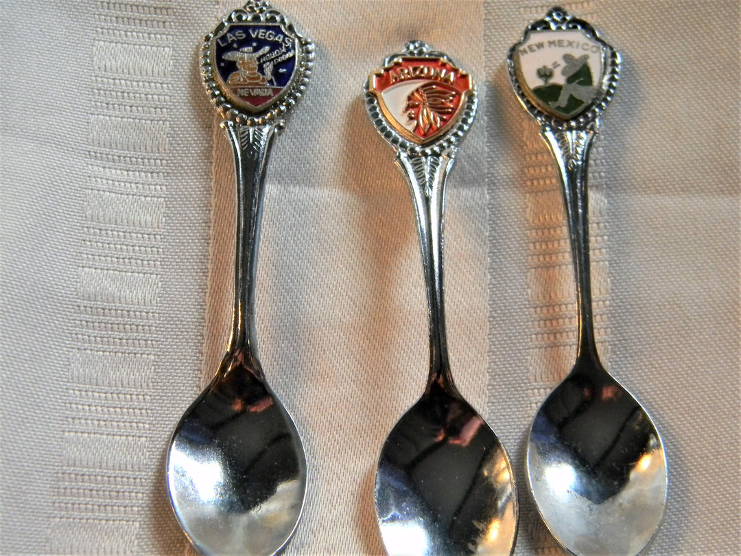 h606 Set of 3 Vintage Collectible Spoons Las Vegas, Arizona, New Mexico