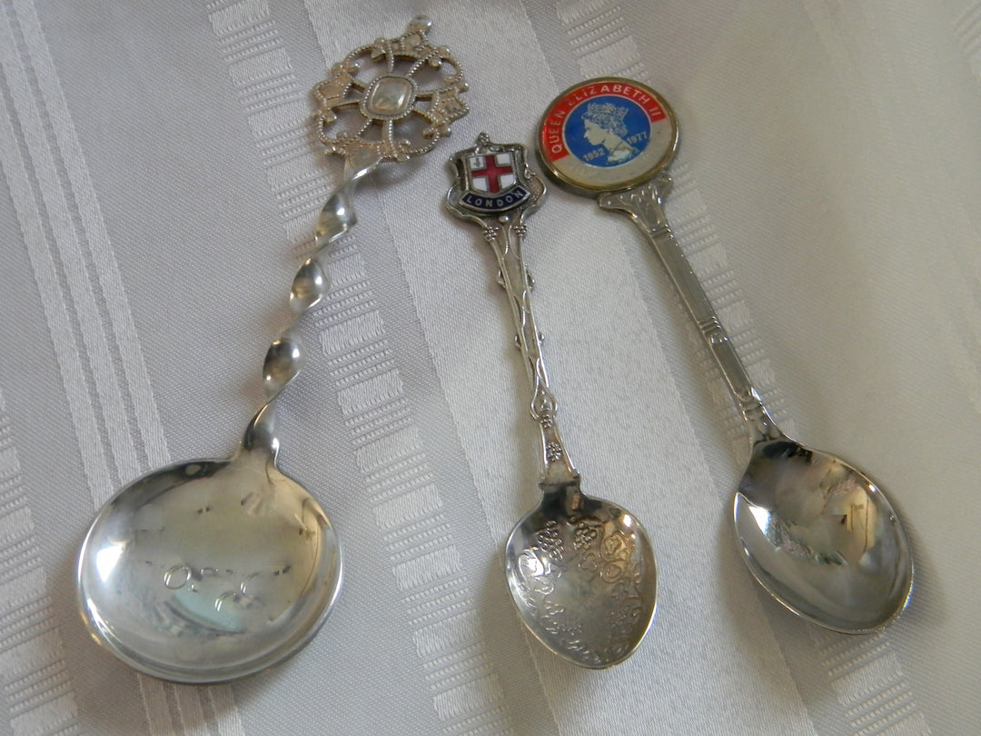 h611 Set of 3 Collectible Spoons Queen Silver Jubilee, London, Oslo Norway