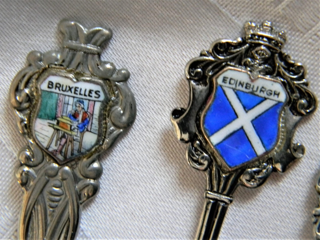 h612 Set of 3 Collectible Spoons Bruxelles, Edinburgh, Holland Wind Mill