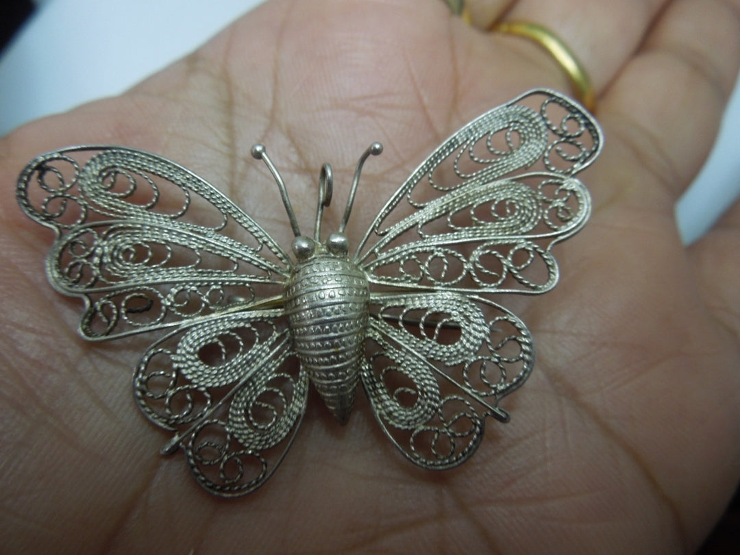 q211 Vintage Sterling Silver Beautiful Filigree Design Butterfly Pin/Brooch