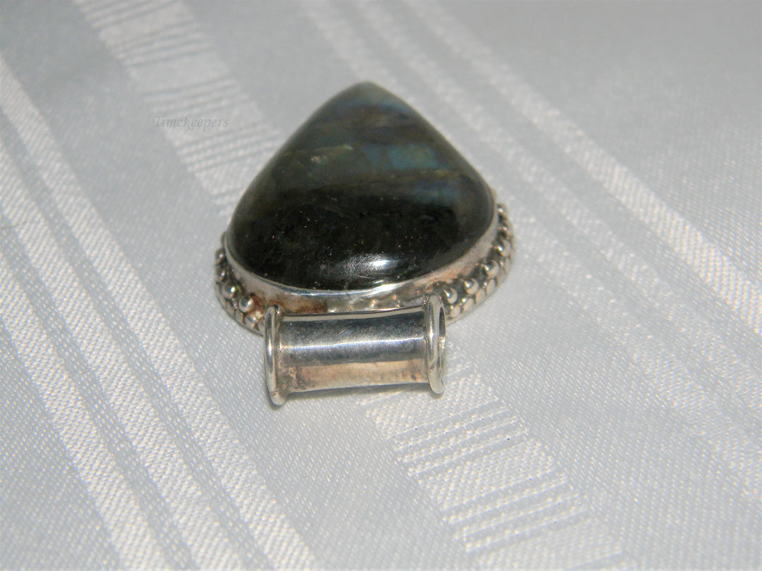 j541 Beautiful Sterling Silver Pear Shaped Labradorite Pendant