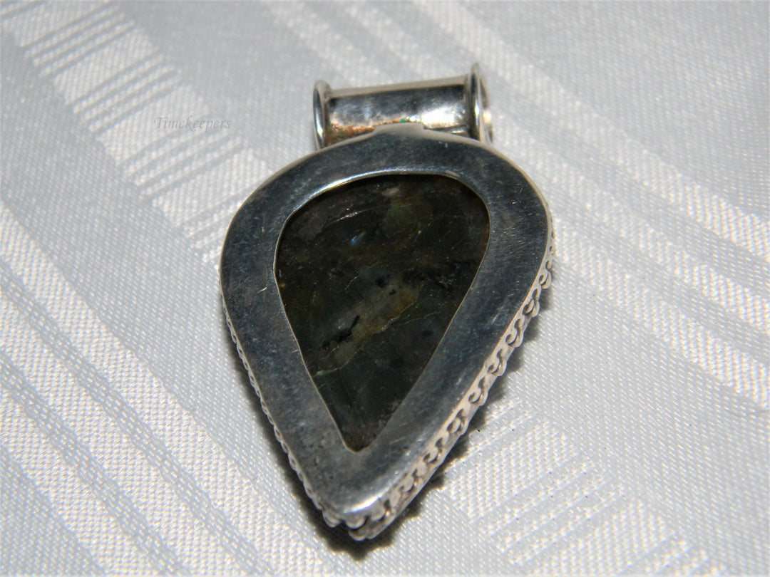 j541 Beautiful Sterling Silver Pear Shaped Labradorite Pendant