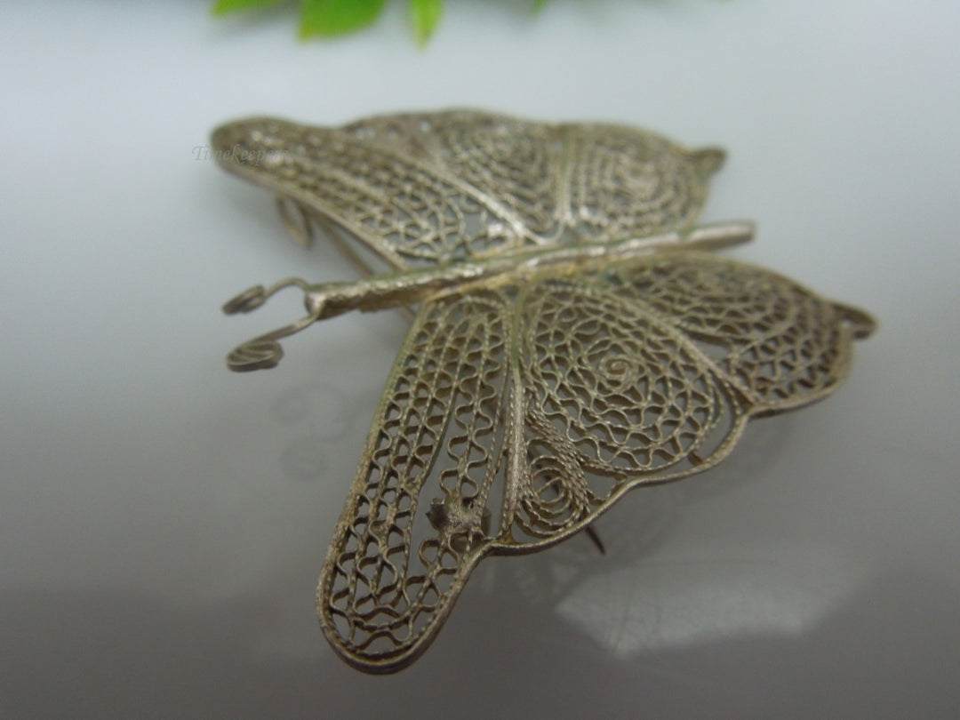 q215 Vintage Sterling Silver Gold Tone Beautiful Filigree Design Butterfly Pin/Brooch