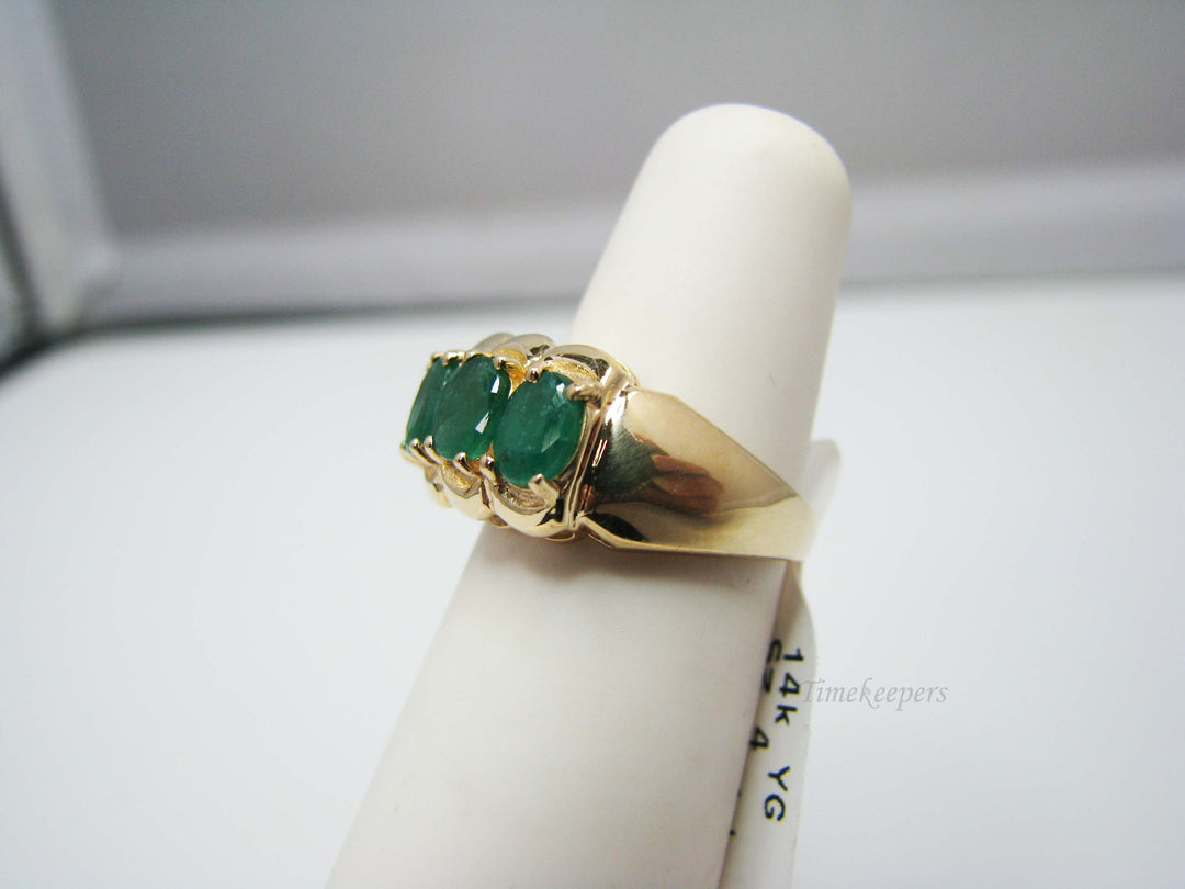 B150 14k Yellow gold Ladies Emerald ring