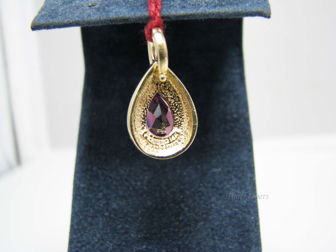 b168 14kt Pear shaped Synthetic Ruby