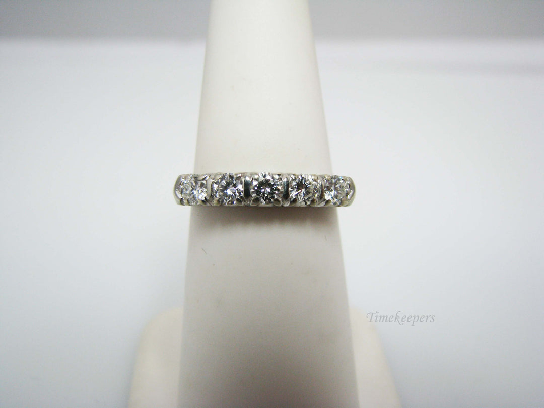 b169 10kt White Gold Diamond Wedding band