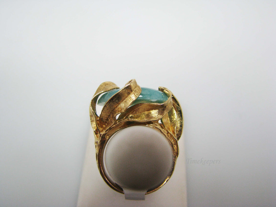 b207 Beautiful 14kt Yellow Gold Jade? ring