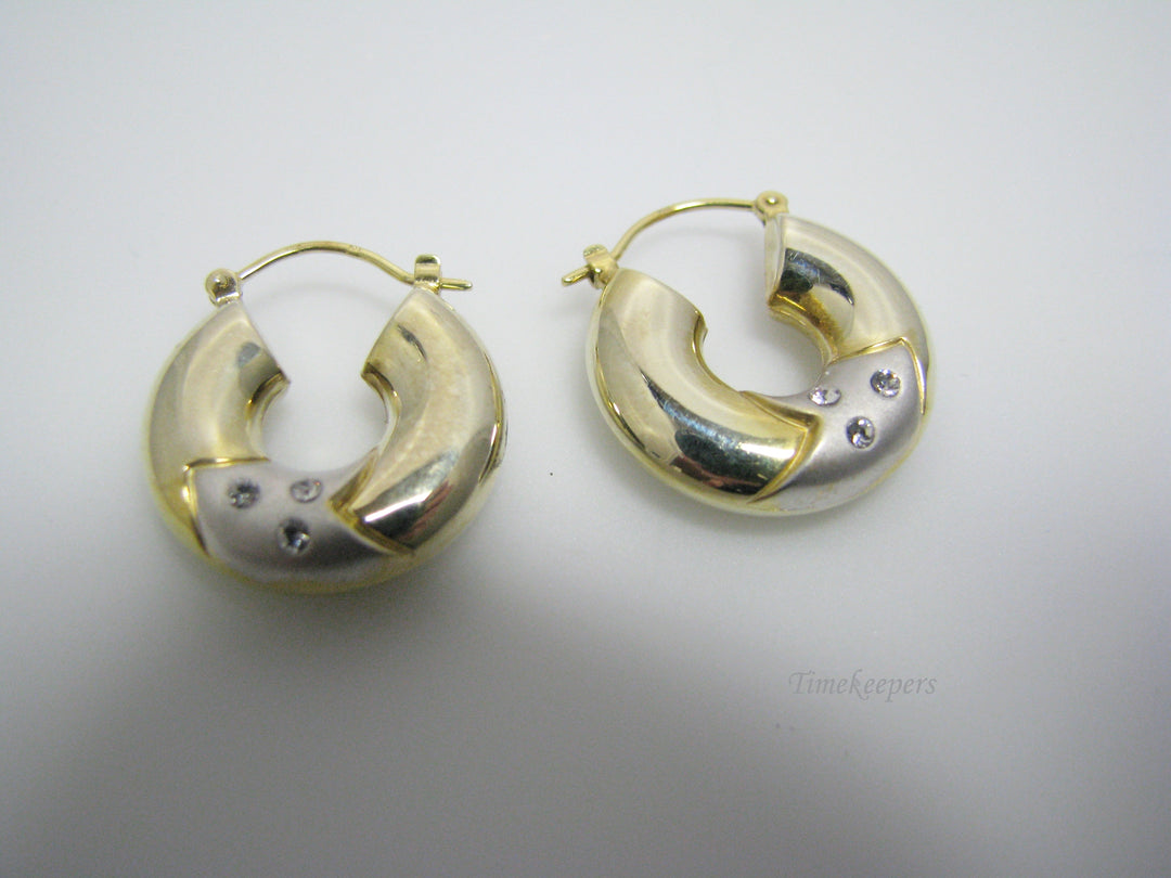 c879 Beautiful 14k Two Tone Gold Hoop Earrings with Clear Stones