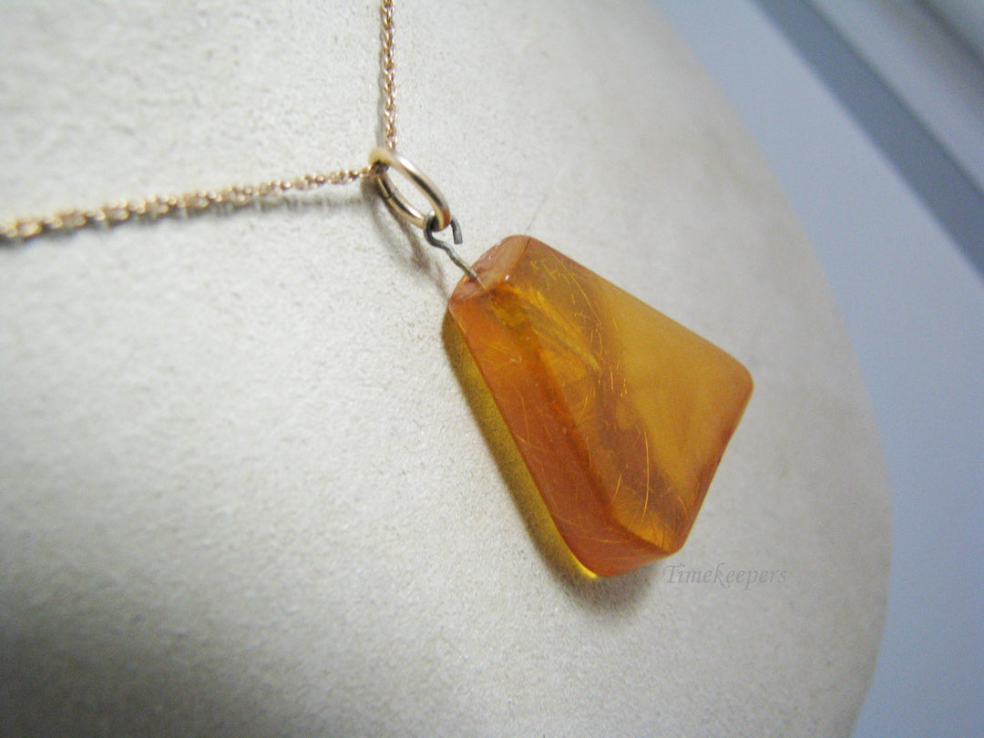 c919 Amazing Honey Amber Pendant on 14k Yellow Gold Chain