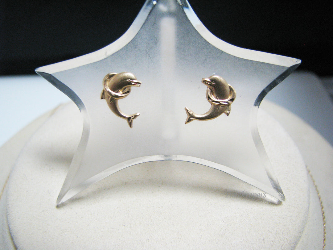 c915 Unique Dolphin Pendant with Dolphin Pierced Earrings in Gold