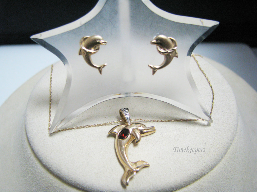 c915 Unique Dolphin Pendant with Dolphin Pierced Earrings in Gold