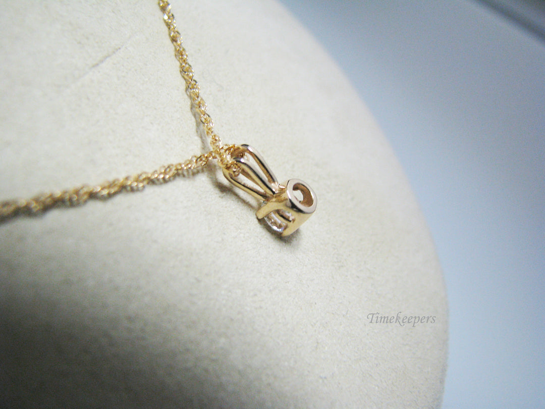 c924 Lovely Simple Elegant Single CZ Pendant on 16" Chain all in 14k Gold