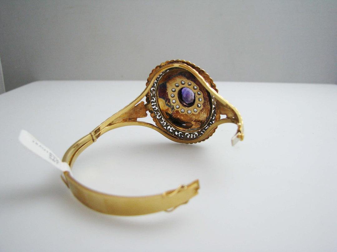 b584 Stunning 18kt Yellow Gold Amethyst and Diamond Hinged Bangle Bracelet