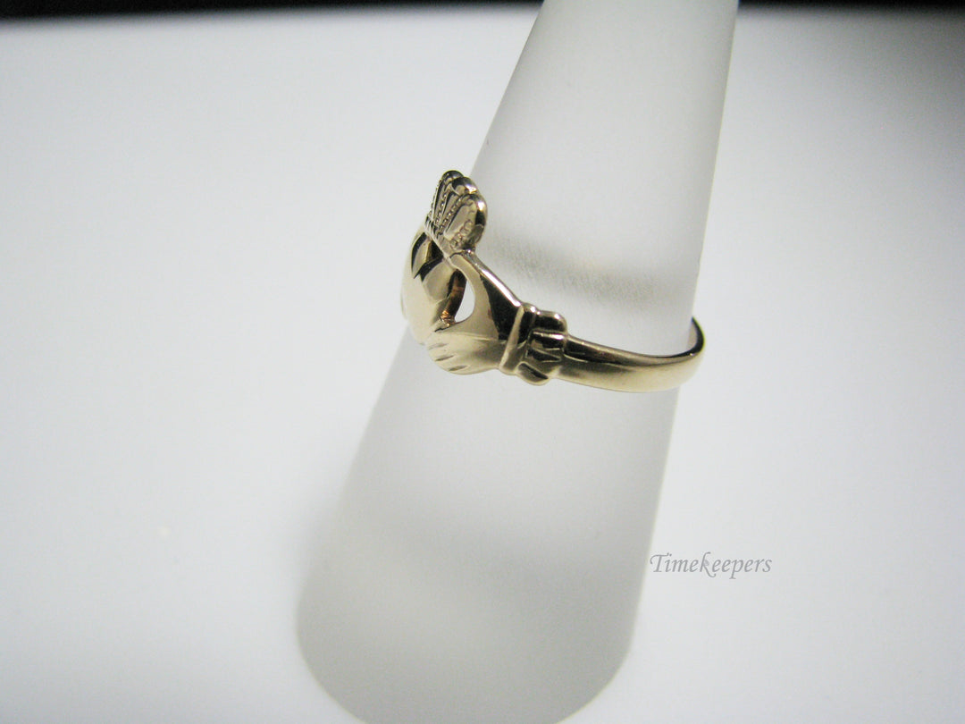 c959 Pretty Preowned 9k Yellow Gold Claddagh Ring